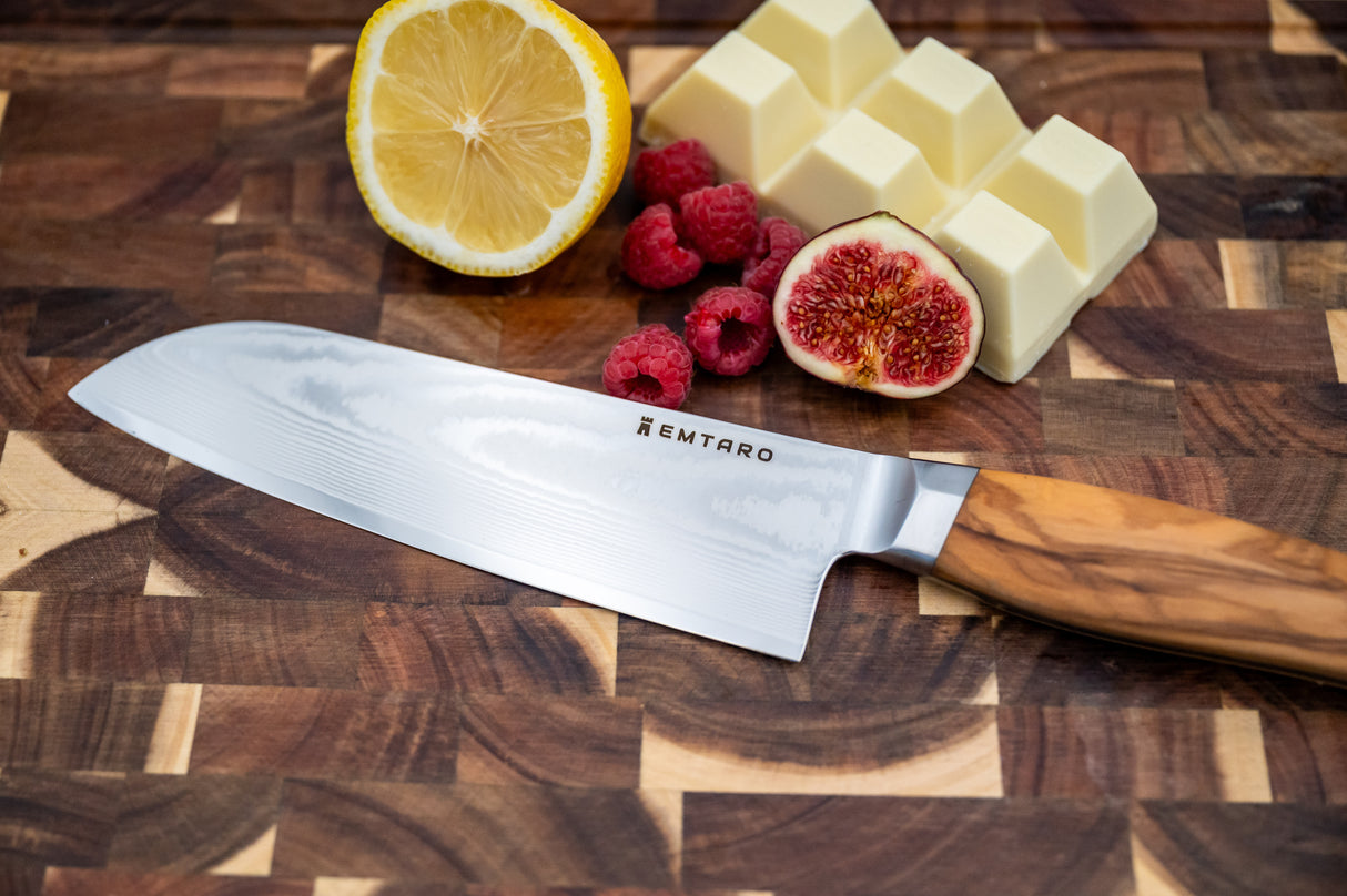 Santoku Damastmesser Kairo – 18 cm, 67 Lagen Damaststahl, Olivenholzgriff