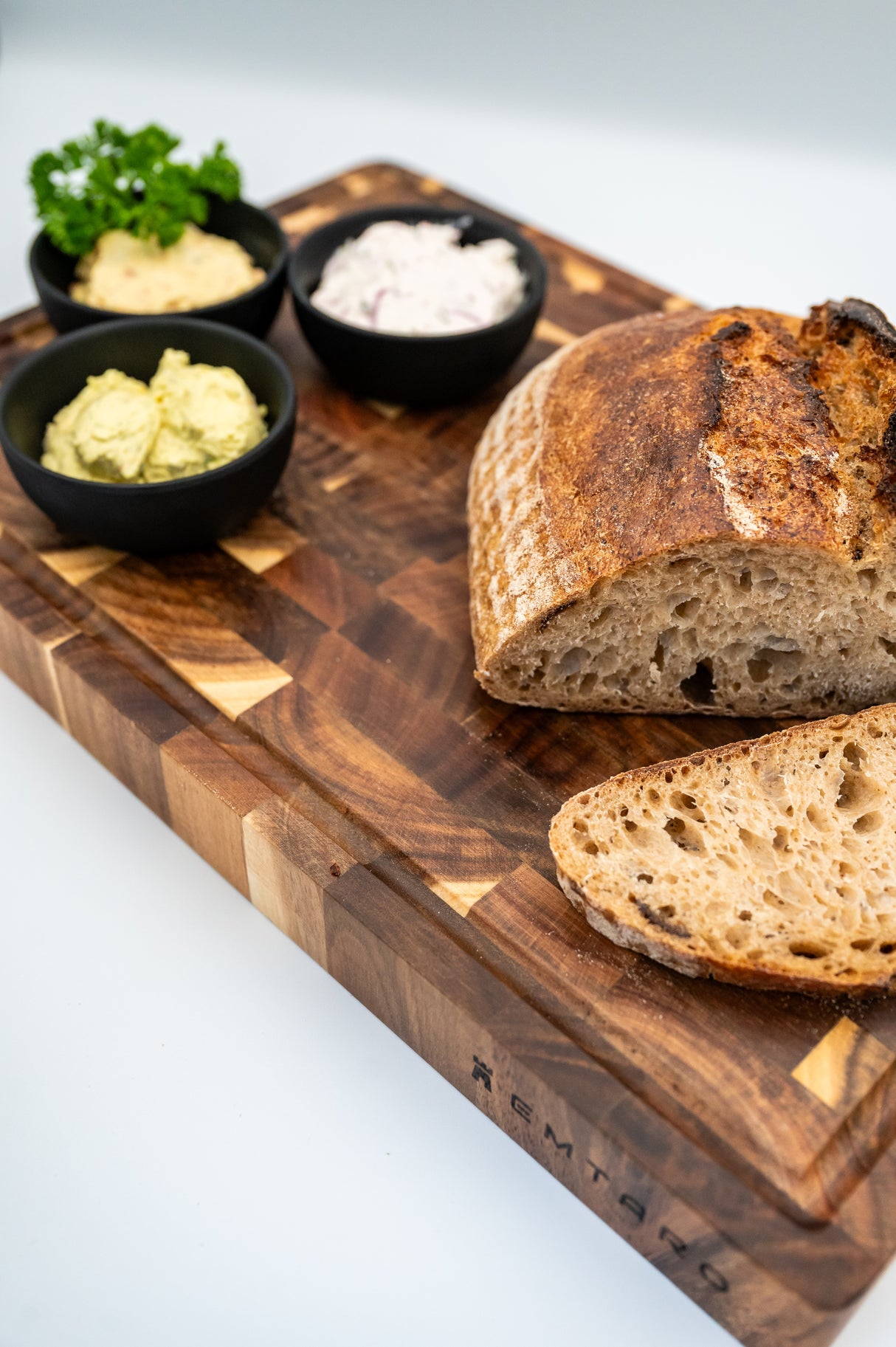 Schneidebrett Core – Hochwertiges Küchenbrett aus massivem Holz